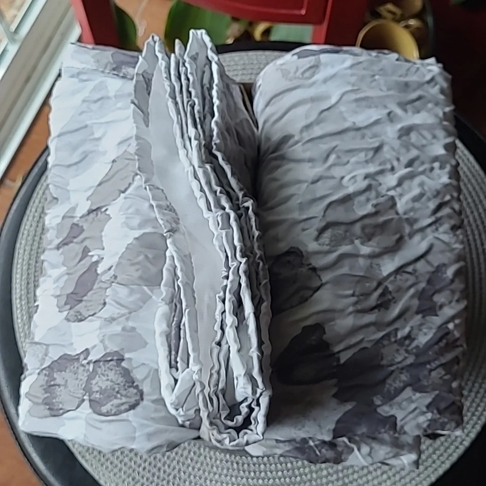Artisan grey silver